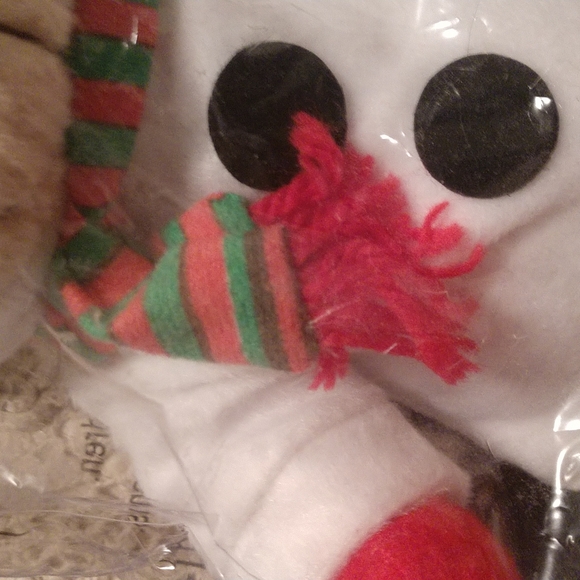 Adorable Plush Snowman Bear with Top-Hat & Scarf - Picture 4 of 7